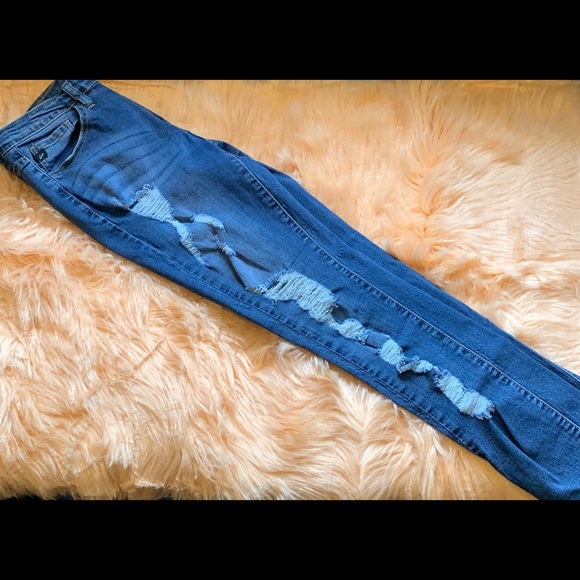 KanCan Distressed Jeans - Picture 4 of 5